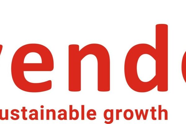 (Información remitida por la empresa firmante) --El nuevo estudio de Sevendots revela que la innovación es el motor de crecimiento poco apalancado en la industria de CPG ÁMSTERDAM, 18 de marzo de 2024 /PRNewswire/ -- Un nuevo estudio realizado por Sevendots, líder mundial en estrategias de CPG, arroja luz sobre el potencial sin explotar de la inversión en innovación como fuerza impulsora y subutilizada para el crecimiento dentro de la industria de CPG. Esta investigación fundamental, que forma parte de la Serie de Crecimiento de Sevendots, se basa en el amplio aporte de más de 100 propietarios de marcas de todo el mundo, una revisión exhaustiva de la literatura existente y una inmersión profunda en numerosos estudios de casos para proporcionar un marco sólido para mejorar el retorno de la inversión (ROI) de los esfuerzos de innovación. El estudio revela una idea fundamental: la innovación sigue siendo una actividad infrautilizada por muchos actores de la industria de CPG, lo que muestra una preocupante tendencia de disminución del impulso. Esto se evidencia en una disminución significativa en el número de lanzamientos de innovación genuina. Más de la mitad de los propietarios de marcas identifican la falta de pensamiento estratégico como la barrera clave para aprovechar plenamente la innovación Las razones subyacentes son multifacéticas, incluidos presupuestos limitados debido a la falta de confianza en el retorno de la inversión en comparación con otras actividades, la ausencia de un enfoque visionario y sistemático y prácticas de medición inadecuadas. En consecuencia, un asombroso 78% de los propietarios de marcas cree que la gestión actual de la innovación dentro del sector de CPG es sólo algo efectiva o nada efectiva. Además, la investigación destaca que el 54% de los propietarios de marcas identifican la ausencia de un pensamiento estratégico y un marco claro como las principales barreras para lograr una innovación disruptiva. Sin embargo, podría haber un lado positivo: varios estudios sugieren que las marcas percibidas como altamente innovadoras crecen mucho más rápido que otras, mientras que las empresas que priorizan la innovación también reportan un crecimiento superior del EBIT a corto plazo y un retorno total para los accionistas a largo plazo. Las empresas CPG requieren un marco claro para el éxito de la innovación El estudio exige un cambio de paradigma en la forma en que las empresas CPG abordan la innovación. Aboga por una estrategia que trascienda la innovación de productos tradicional y las definiciones de categorías, instando a las empresas a desarrollar e implementar un camino claro y eficaz para la innovación que equilibre los logros a corto plazo con los objetivos a largo plazo. "En un mercado en rápida evolución, devolver la innovación al centro de las agendas estratégicas no es sólo una opción sino una necesidad", afirmó Andrea Bielli, socio director de Sevendots. "Nuestros hallazgos subrayan el inmenso potencial de crecimiento para las empresas de CPG dispuestas a repensar su enfoque de la innovación, aprovechándola como un poderoso motor para el crecimiento, la diferenciación y el éxito a largo plazo". Acerca de Sevendots Growth Series Sevendots Growth Series es una iniciativa integral que refleja los conocimientos colectivos de más de 500 propietarios de marcas de CPG en todo el mundo, cuyo objetivo es impulsar la transformación y fomentar el crecimiento dentro de la industria. Acerca de Sevendots Sevendots es una consultoría líder especializada en el desarrollo de estrategias industriales e iniciativas transformadoras para el sector CPG. Con una rica historia de empoderamiento de marcas para lograr un crecimiento sostenible, Sevendots permanece a la vanguardia de la innovación y el liderazgo intelectual de la industria. Para obtener más información sobre el estudio, visite www.sevendots.com. Contacto para medios: Christina Carè Responsable de contenido y marketing Sevendots B.V. christina.care@sevendots.com +39 348 78 088 02 www.sevendots.com Logo -- https://mma.prnewswire.com/media/2363629/Sevendots_Logo.jpg View original content:https://www.prnewswire.com/news-releases/sevendots-la-innovacion-es-el-motor-de-crecimiento-poco-apalancado-en-la-industria-de-cpg-302090945.html